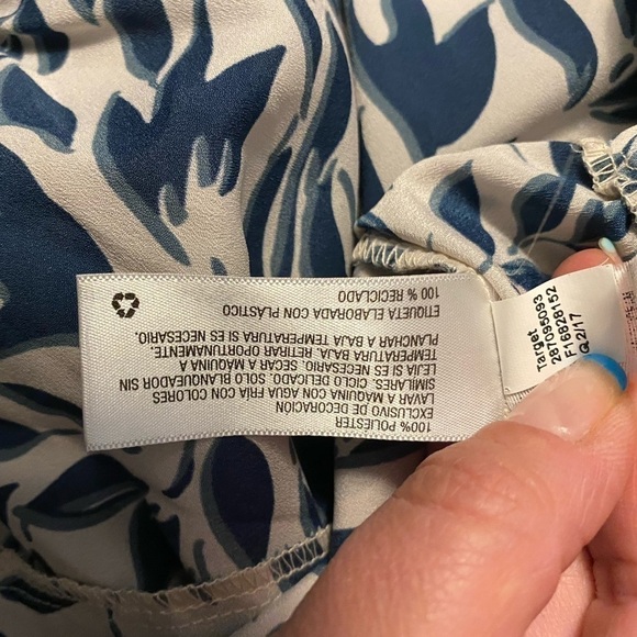 Leaf printed jumpsuit with lace insets - Picture 7 of 7